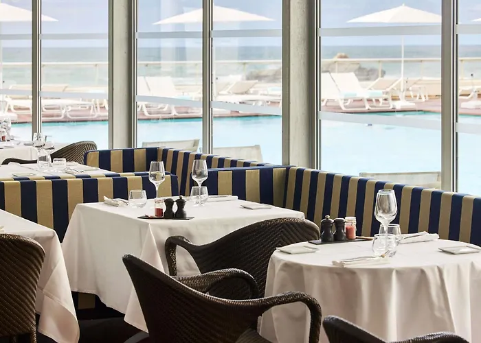 Отель Sofitel Le Miramar Thalassa