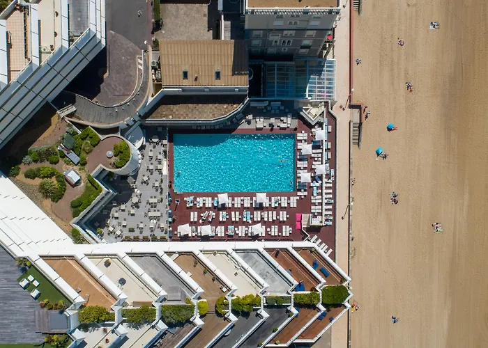 Отель Sofitel Le Miramar Thalassa Биарриц