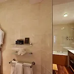Ξενοδοχείο Sofitel Le Miramar Thalassa 5*